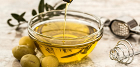 Olive oil 968657 1280 (2)