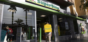 La cadena HiperDino se alía con Glovo