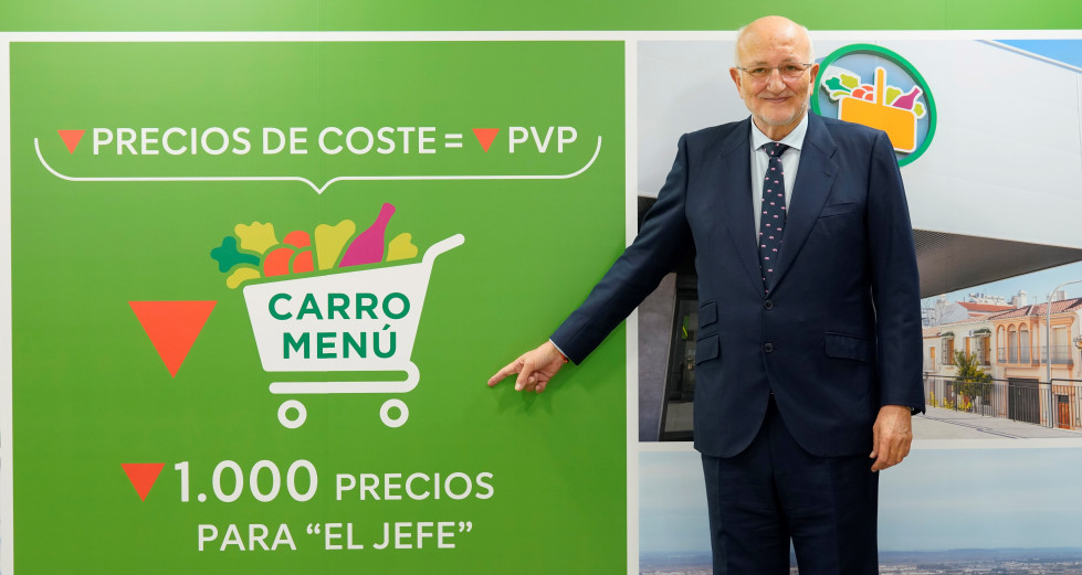 Juan Roig, presidente de Mercadona, tras la celebración de la Rueda de Prensa 2023. (1)