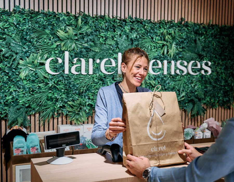 Clarel Senses Duque de Alba 9  corte