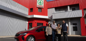 Momento de la entrega del coche