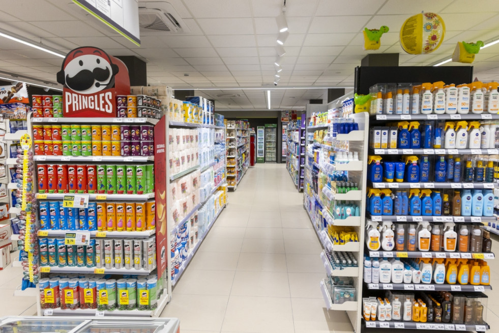 Situado en la Avenida Austria, 40, en el Edificio Malibú Park, el nuevo establecimiento cuenta con 335 metros cuadrados de sala de ventas