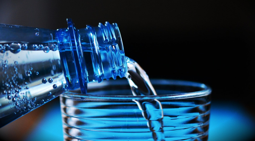 Bottle 2032980 1280 (2)