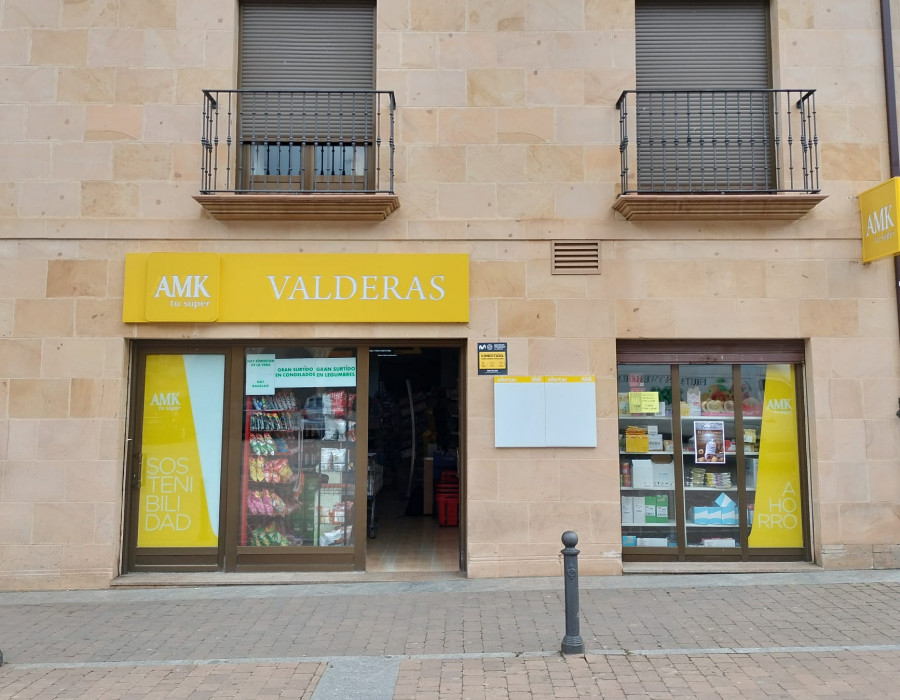 Alimerka inaugura un supermercado AMK en Valderas (León)