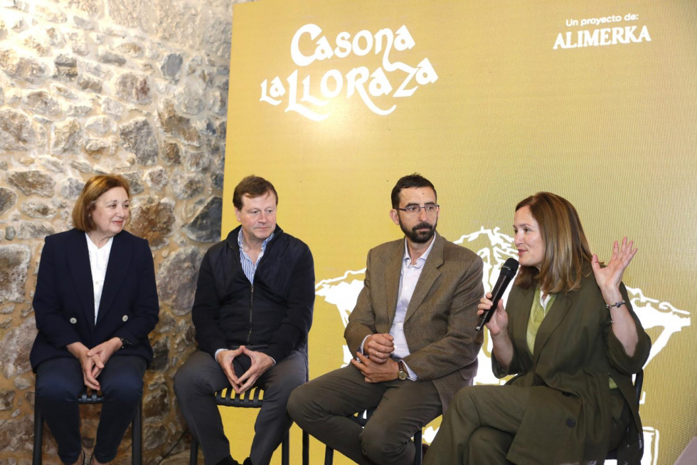 De izda a dcha M Cruz Fernández, Enrique López, Sergio Marqués y Begoña López