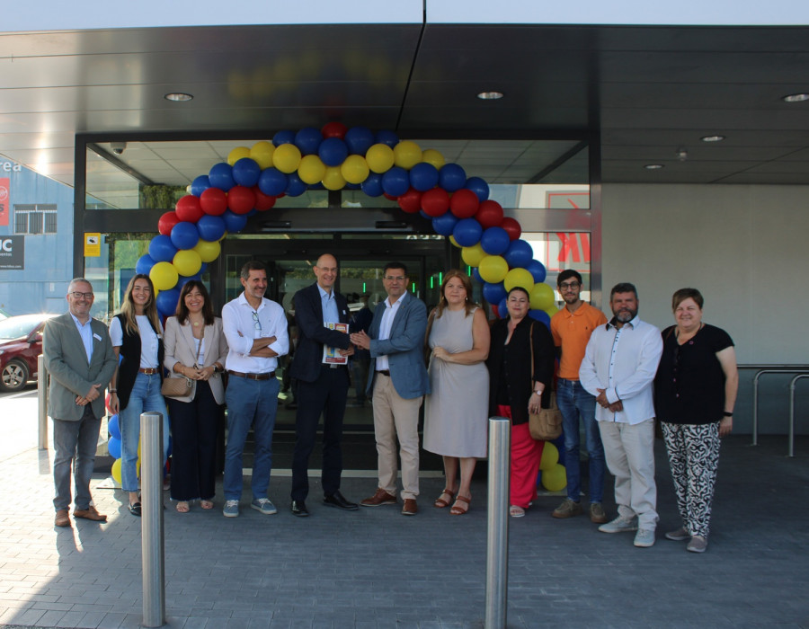 FOTO FAMILIA REAPERTURA LIDL ALFAFAR