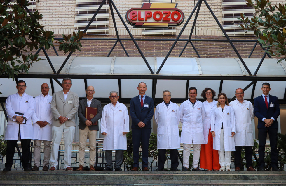 Foto firma Cátedra kaiTech Grupo Fuertes (2)